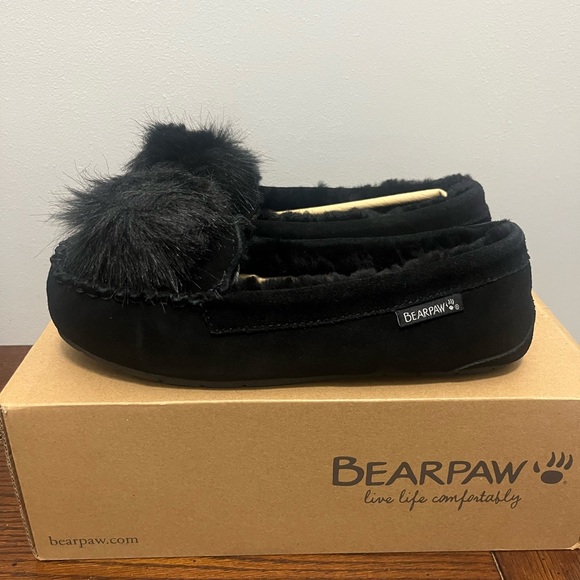 Bearpaw Erika Suede Sheepskin Lined‎ Moccasin Pom Pom Slippers NEW - Picture 3 of 8